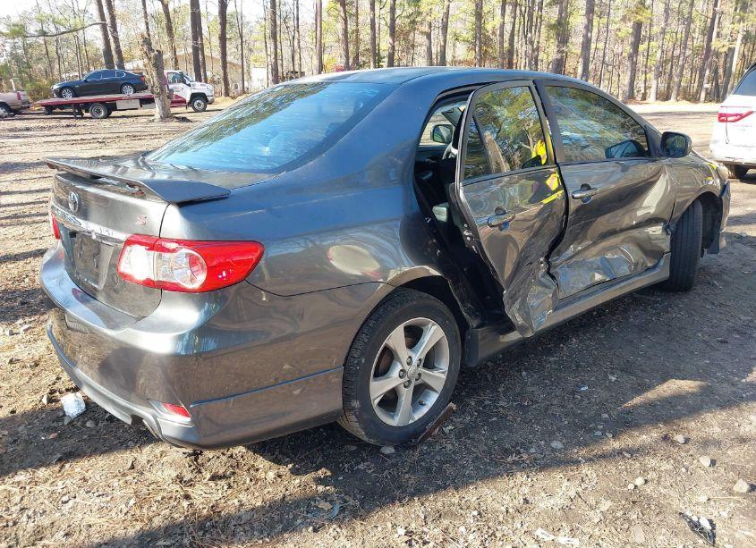 Photo 4 of 2011 Toyota Corolla S (VIN 2T1BU4EE1BC601063)