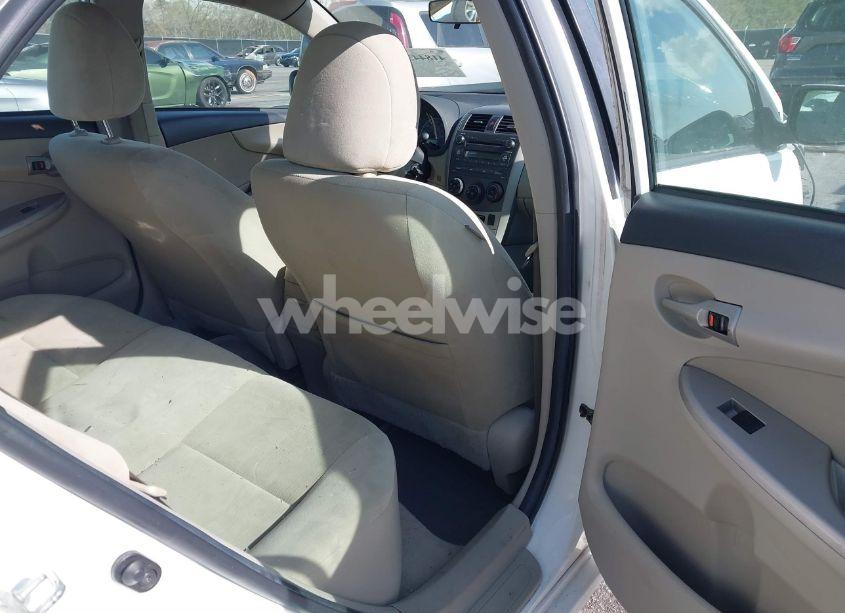 Photo 8 of 2011 Toyota Corolla LE (VIN 2T1BU4EE1BC615836)