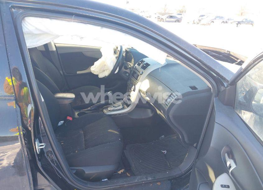 Photo 5 of 2011 Toyota Corolla S (VIN 2T1BU4EE1BC666964)