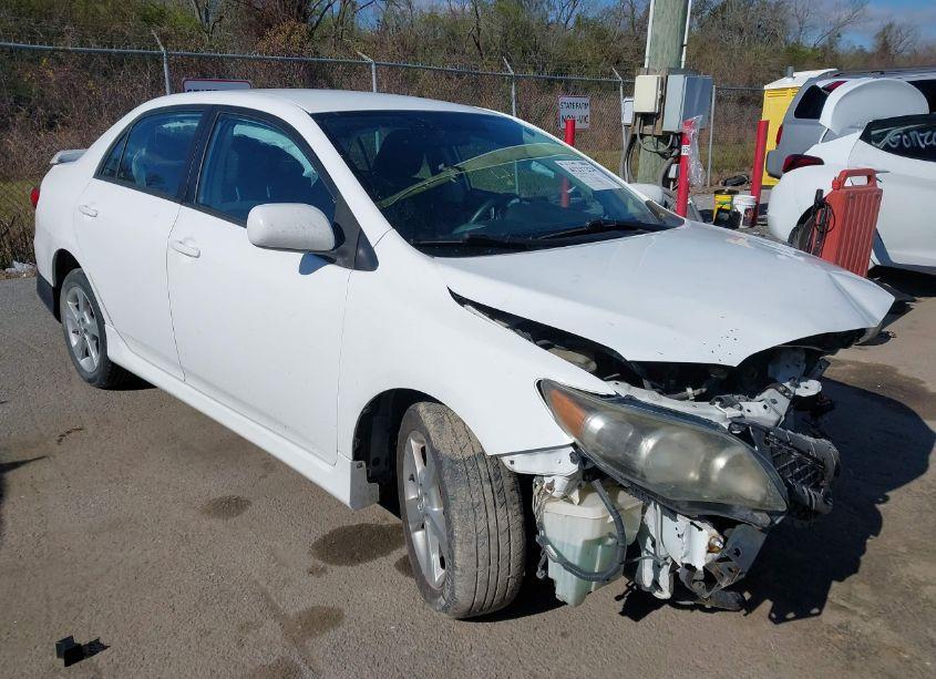 2011 Toyota Corolla S (VIN 2T1BU4EE1BC682582) main photo