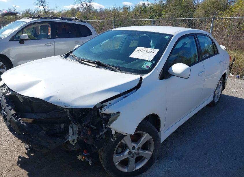 Photo 2 of 2011 Toyota Corolla S (VIN 2T1BU4EE1BC682582)
