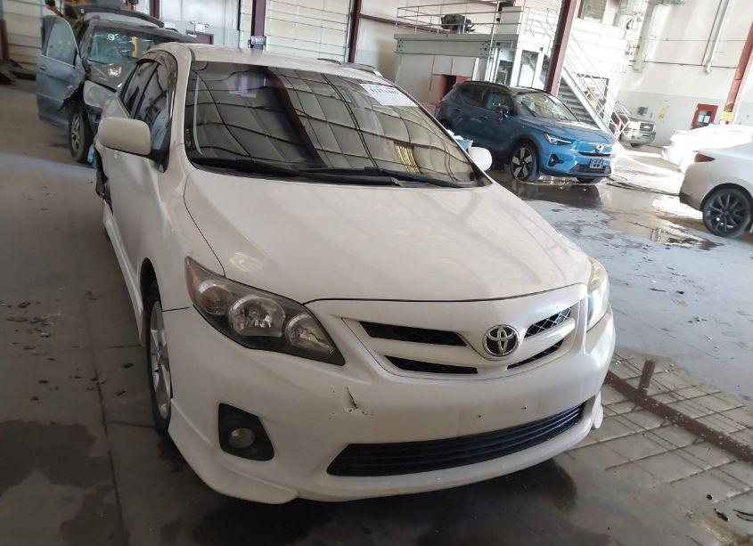 Photo 12 of 2011 Toyota Corolla S (VIN 2T1BU4EE1BC690083)