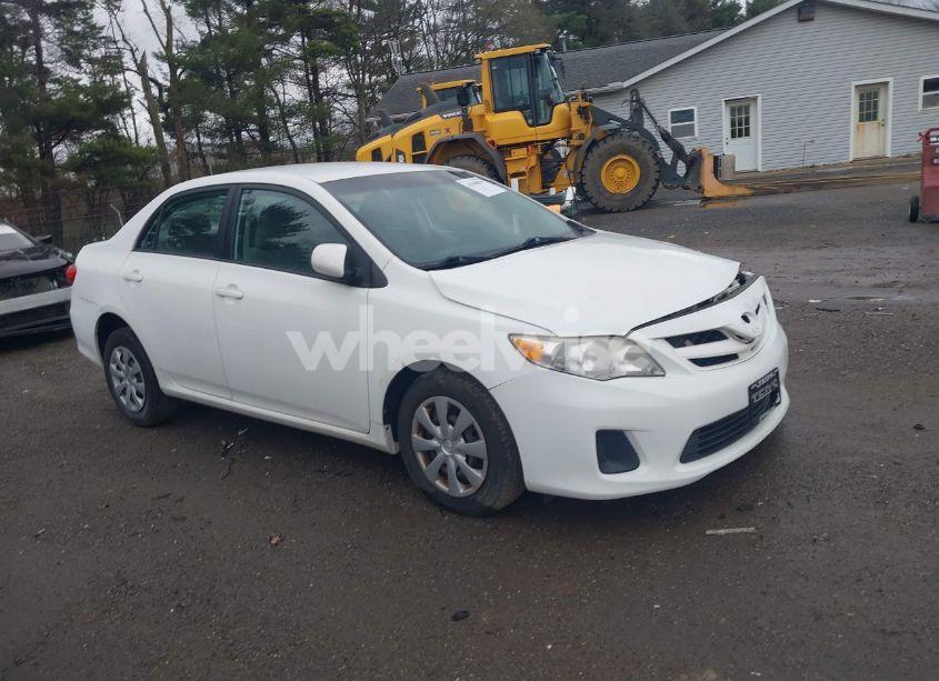 2011 Toyota Corolla LE (VIN 2T1BU4EE1BC693128) main photo