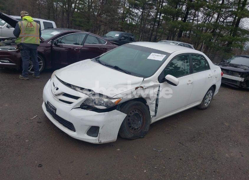 Photo 2 of 2011 Toyota Corolla LE (VIN 2T1BU4EE1BC693128)