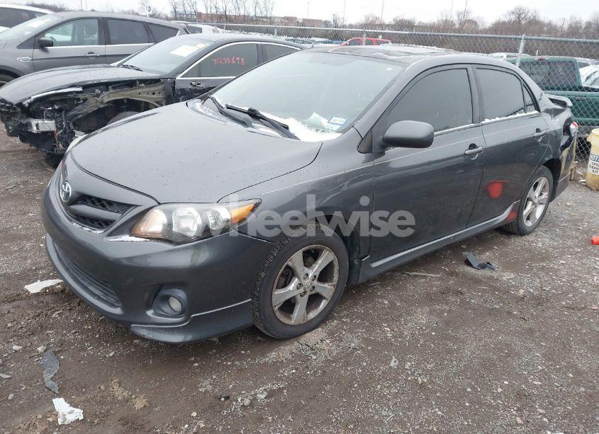Photo 2 of 2011 Toyota Corolla S (VIN 2T1BU4EE1BC710106)