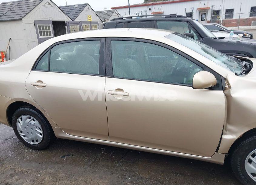 Photo 13 of 2011 Toyota Corolla LE (VIN 2T1BU4EE1BC712731)