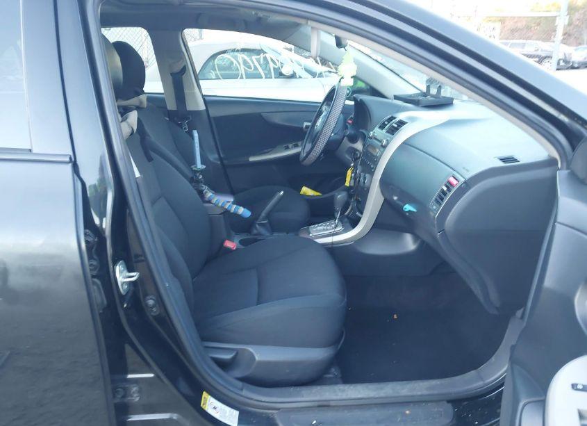 Photo 5 of 2011 Toyota Corolla S (VIN 2T1BU4EE1BC728251)