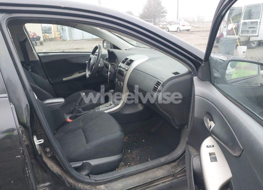 Photo 5 of 2011 Toyota Corolla S (VIN 2T1BU4EE1BC733403)