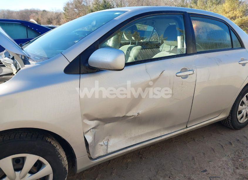 Photo 6 of 2011 Toyota Corolla LE (VIN 2T1BU4EE1BC751562)