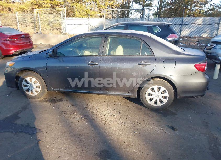 Photo 14 of 2011 Toyota Corolla LE (VIN 2T1BU4EE1BC752341)