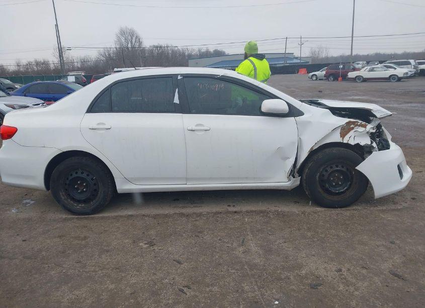 Photo 13 of 2012 Toyota Corolla LE (VIN 2T1BU4EE1CC757489)