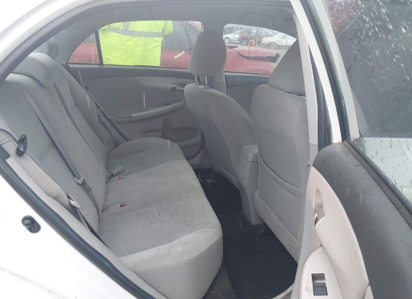 Photo 8 of 2012 Toyota Corolla LE (VIN 2T1BU4EE1CC757489)