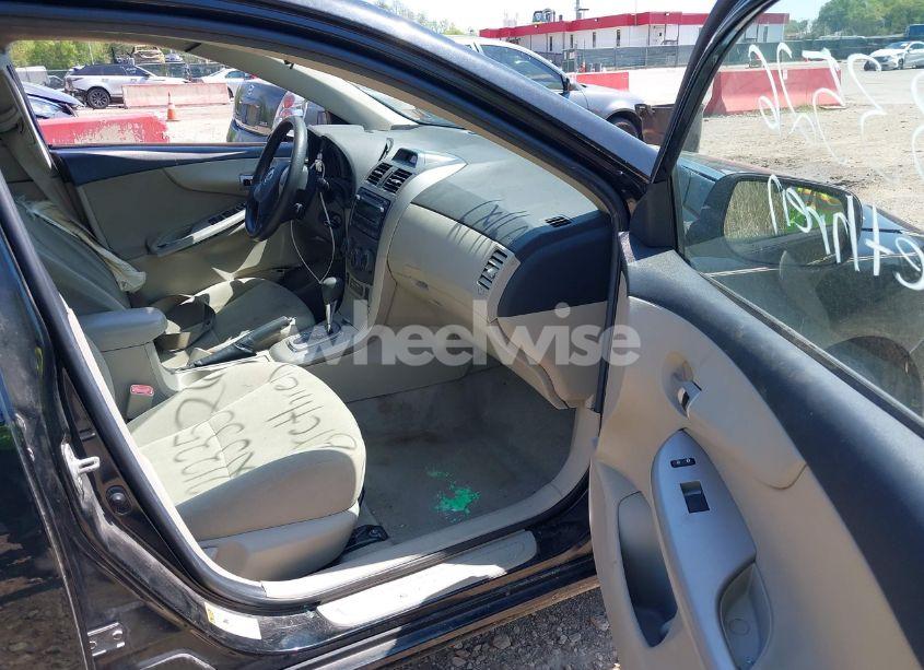 Photo 5 of 2012 Toyota Corolla LE (VIN 2T1BU4EE1CC758190)