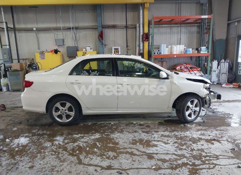 Photo 13 of 2012 Toyota Corolla LE (VIN 2T1BU4EE1CC770498)
