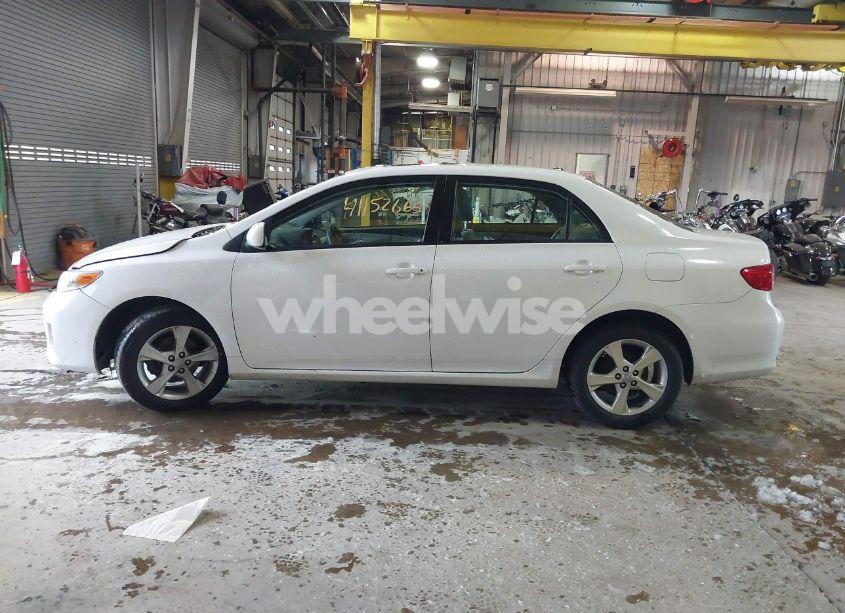 Photo 14 of 2012 Toyota Corolla LE (VIN 2T1BU4EE1CC770498)