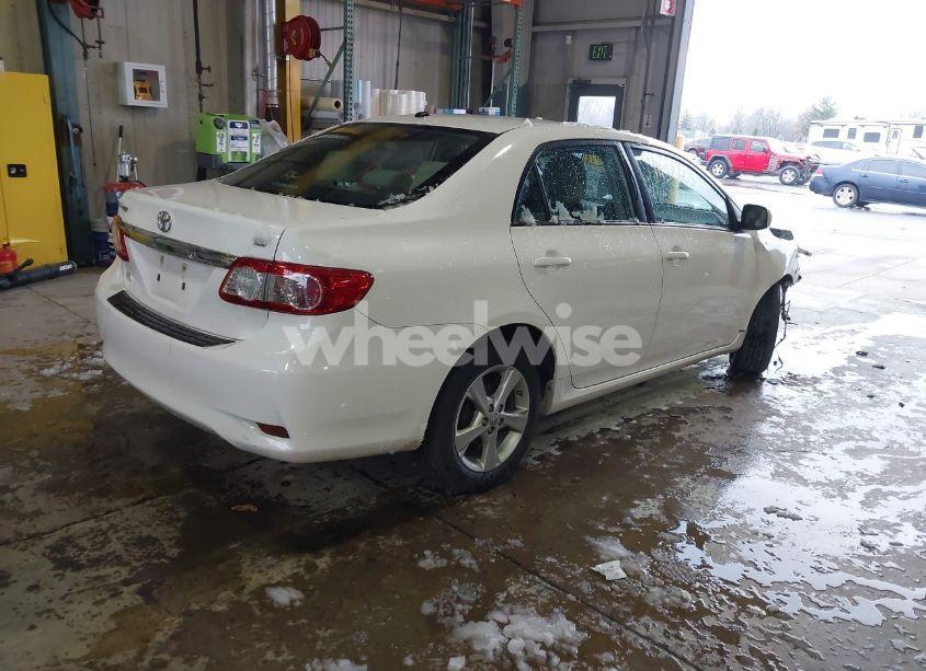 Photo 4 of 2012 Toyota Corolla LE (VIN 2T1BU4EE1CC770498)