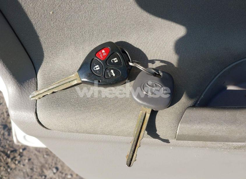 Photo 11 of 2012 Toyota Corolla LE (VIN 2T1BU4EE1CC775801)