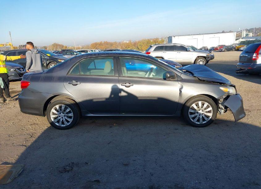 Photo 13 of 2012 Toyota Corolla LE (VIN 2T1BU4EE1CC798088)