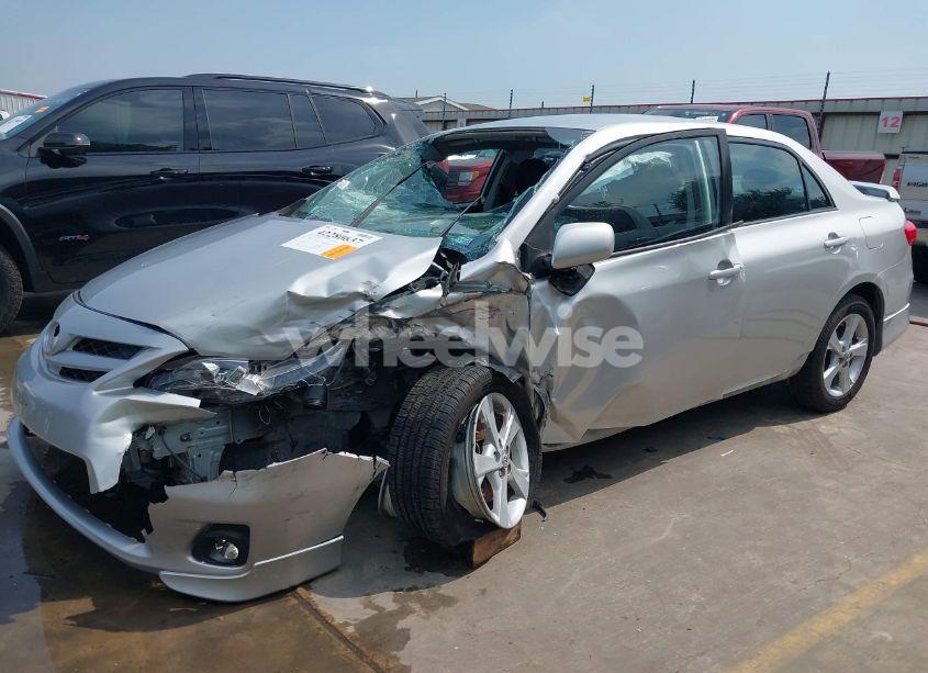 Photo 15 of 2012 Toyota Corolla S (VIN 2T1BU4EE1CC803984)