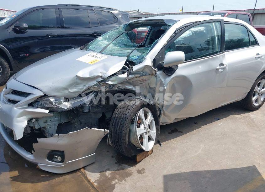 Photo 18 of 2012 Toyota Corolla S (VIN 2T1BU4EE1CC803984)