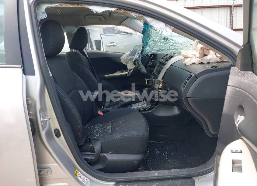 Photo 5 of 2012 Toyota Corolla S (VIN 2T1BU4EE1CC803984)