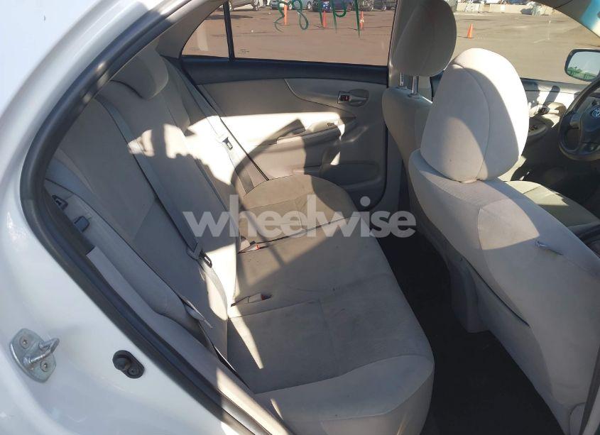 Photo 8 of 2012 Toyota Corolla LE (VIN 2T1BU4EE1CC804004)