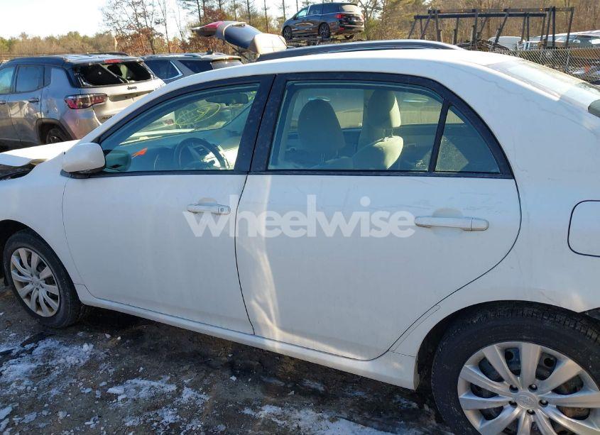 Photo 15 of 2012 Toyota Corolla LE (VIN 2T1BU4EE1CC834300)