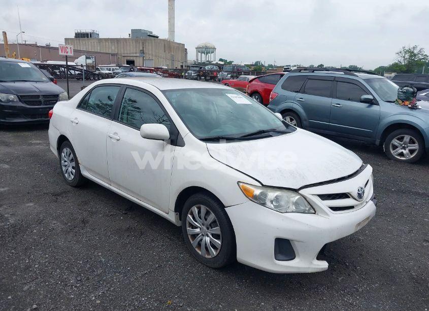 2012 Toyota Corolla LE (VIN 2T1BU4EE1CC835530) main photo