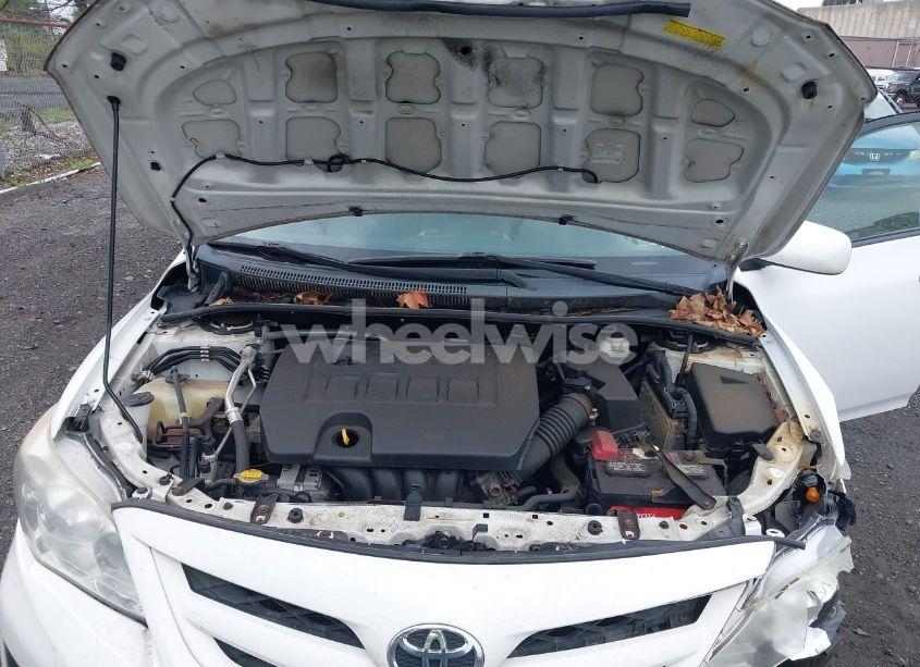 Photo 10 of 2012 Toyota Corolla LE (VIN 2T1BU4EE1CC835530)