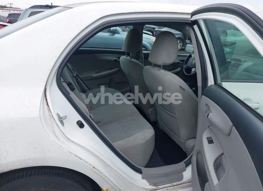 Photo 8 of 2012 Toyota Corolla LE (VIN 2T1BU4EE1CC835530)