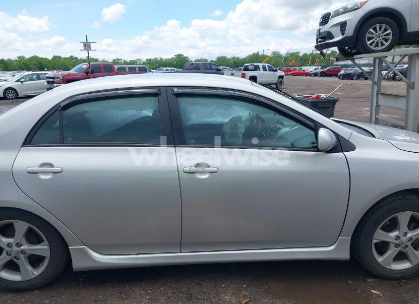 Photo 13 of 2012 Toyota Corolla S (VIN 2T1BU4EE1CC844034)