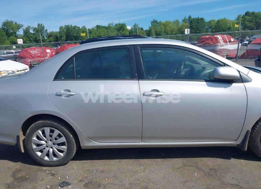 Photo 13 of 2012 Toyota Corolla LE (VIN 2T1BU4EE1CC850447)