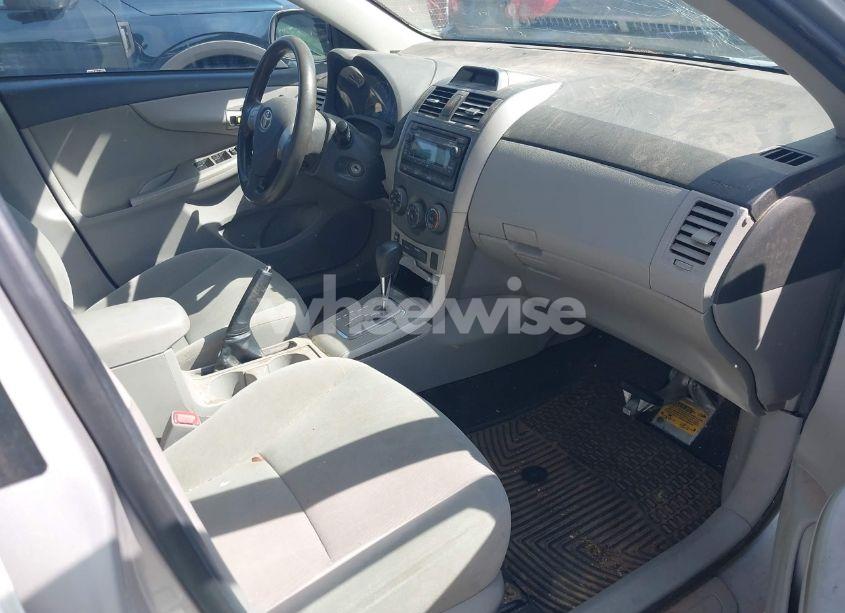 Photo 5 of 2012 Toyota Corolla LE (VIN 2T1BU4EE1CC850447)