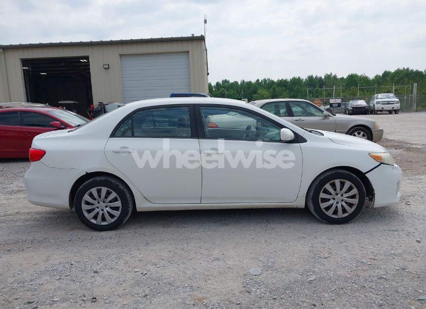 Photo 13 of 2012 Toyota Corolla LE (VIN 2T1BU4EE1CC856992)