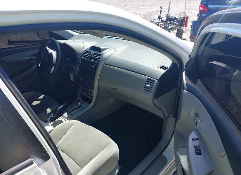 Photo 5 of 2012 Toyota Corolla LE (VIN 2T1BU4EE1CC866101)