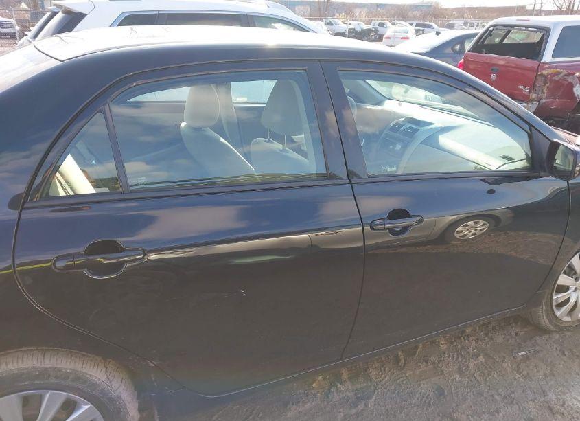 Photo 13 of 2012 Toyota Corolla LE (VIN 2T1BU4EE1CC874005)