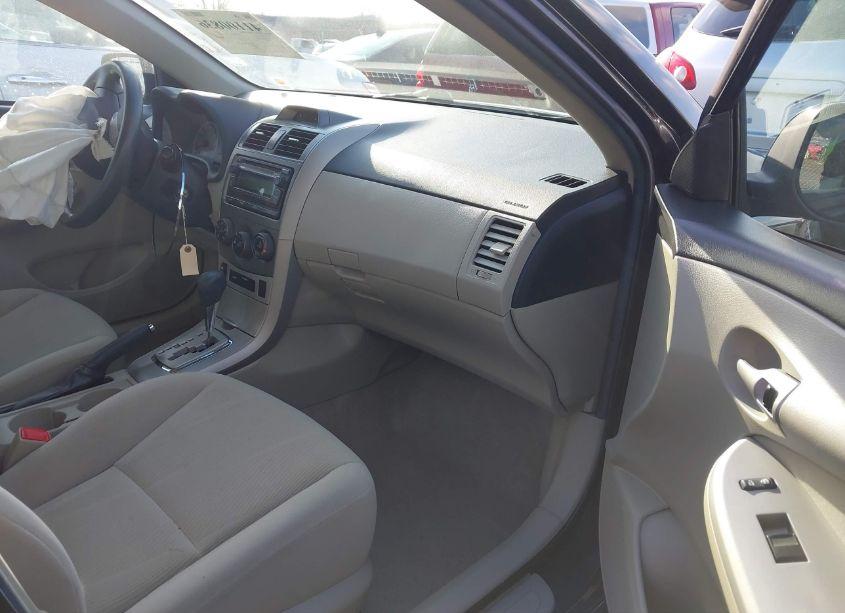 Photo 5 of 2012 Toyota Corolla LE (VIN 2T1BU4EE1CC874005)