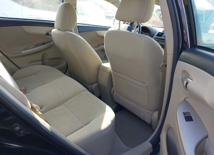 Photo 8 of 2012 Toyota Corolla LE (VIN 2T1BU4EE1CC874005)