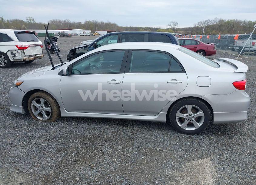 Photo 14 of 2012 Toyota Corolla S (VIN 2T1BU4EE1CC875803)