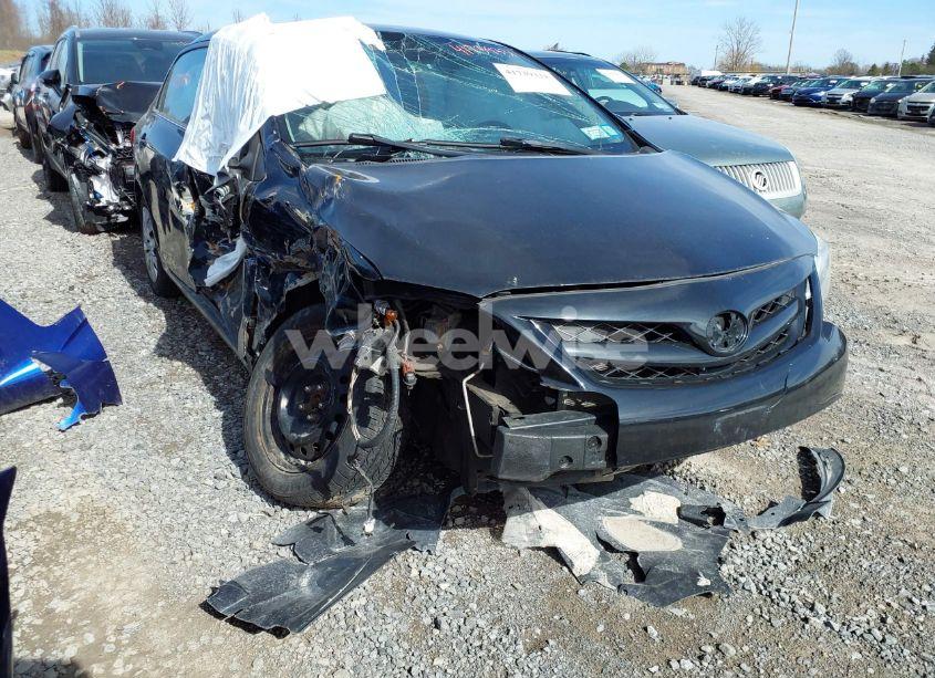 2013 Toyota Corolla LE (VIN 2T1BU4EE1DC026692) main photo