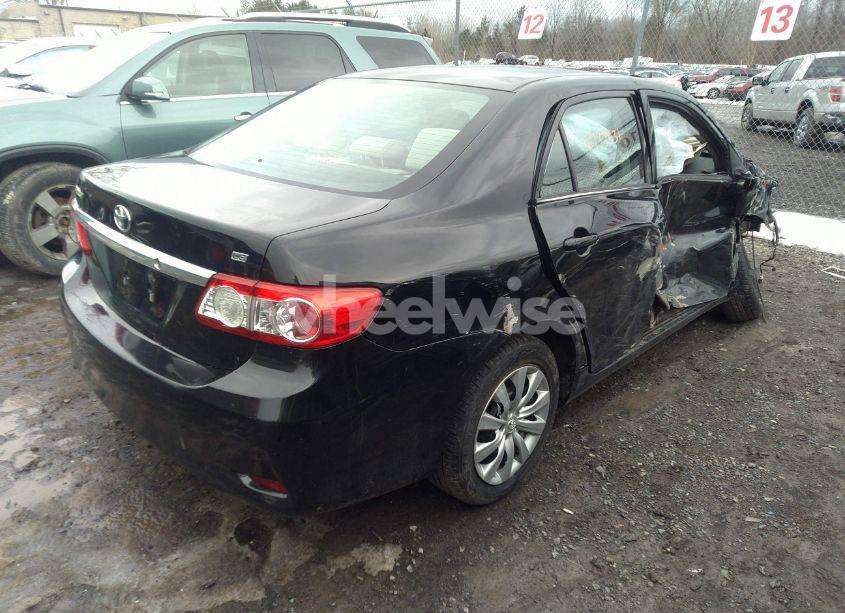 Photo 4 of 2013 Toyota Corolla LE (VIN 2T1BU4EE1DC026692)