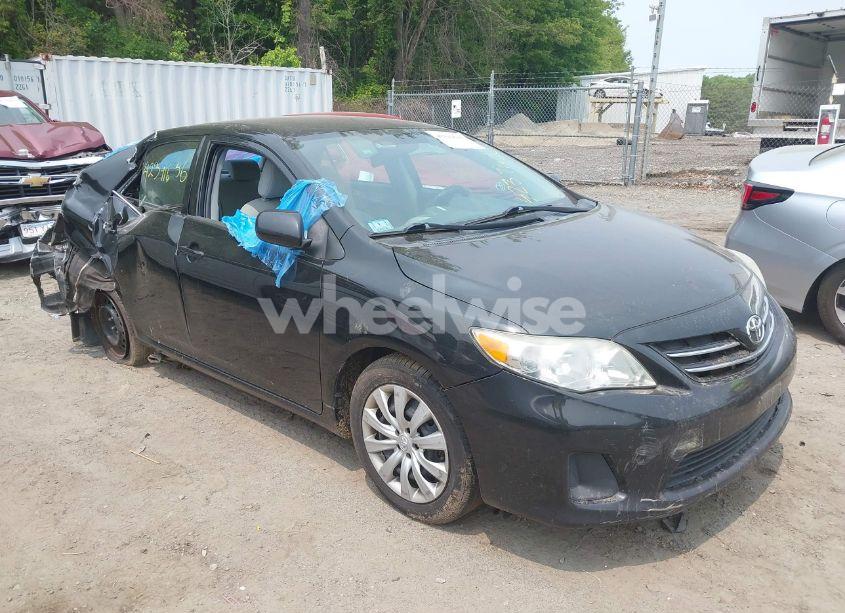 2013 Toyota Corolla LE (VIN 2T1BU4EE1DC031181) main photo