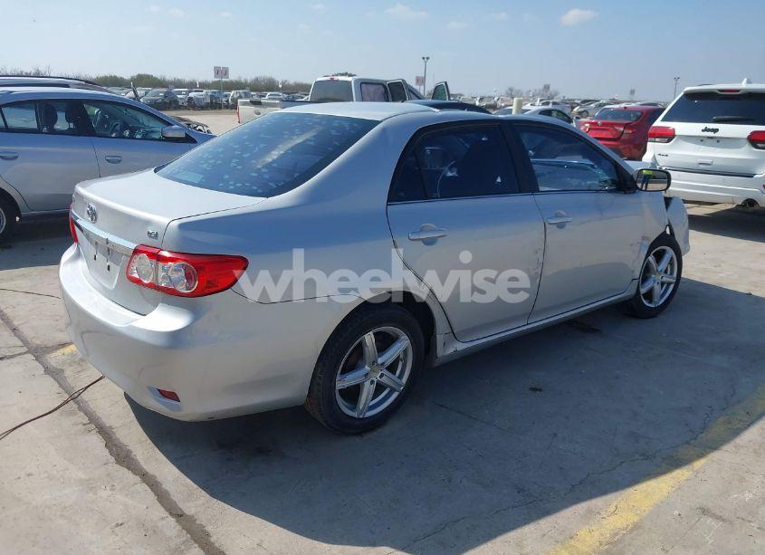 Photo 4 of 2013 Toyota Corolla LE (VIN 2T1BU4EE1DC054153)