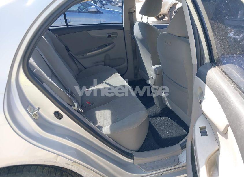 Photo 8 of 2013 Toyota Corolla LE (VIN 2T1BU4EE1DC054153)