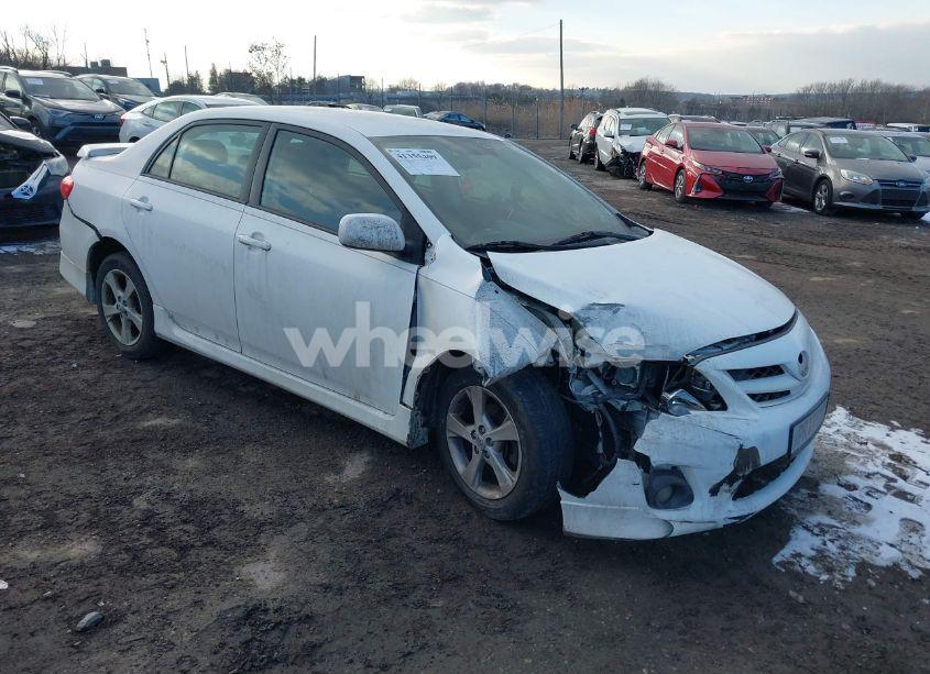 2013 Toyota Corolla S (VIN 2T1BU4EE1DC060485) main photo