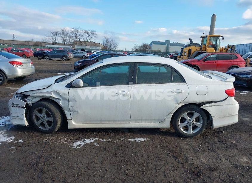 Photo 15 of 2013 Toyota Corolla S (VIN 2T1BU4EE1DC060485)