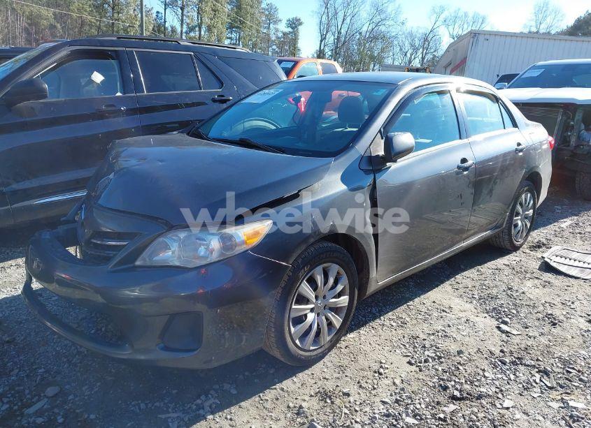 Photo 14 of 2013 Toyota Corolla LE (VIN 2T1BU4EE1DC070367)