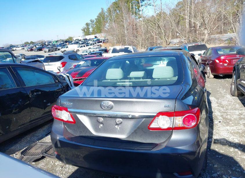 Photo 16 of 2013 Toyota Corolla LE (VIN 2T1BU4EE1DC070367)