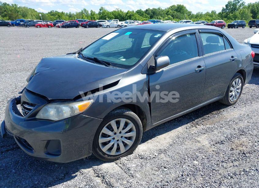 Photo 2 of 2013 Toyota Corolla LE (VIN 2T1BU4EE1DC070367)