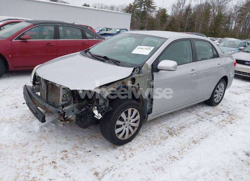 Photo 2 of 2013 Toyota Corolla LE (VIN 2T1BU4EE1DC072586)